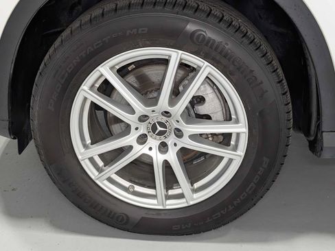 Certified 2023 Mercedes-Benz GLC 300 4MATIC image 3