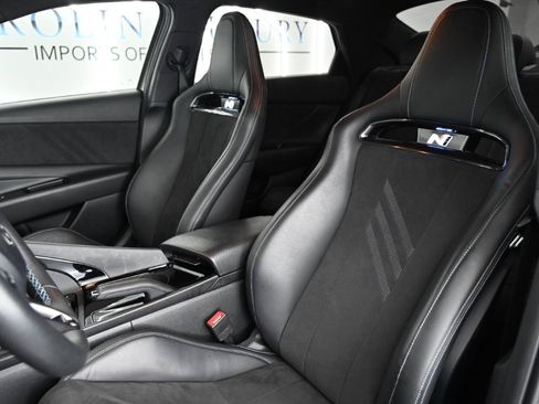 Used 2025 Hyundai Elantra N FWD image 19