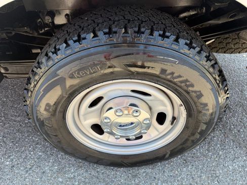 Used 2015 Ford F250 XL w/ Power Equipment Group RWD image 45