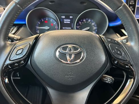 Certified 2020 Toyota C-HR XLE FWD image 24