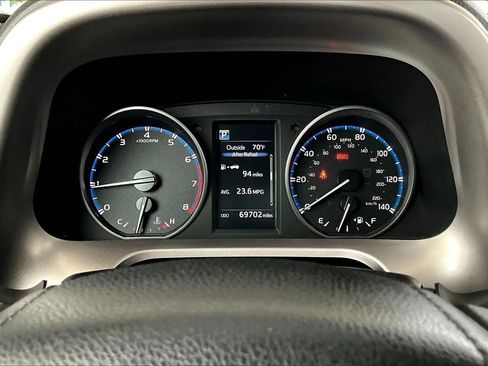 Used 2017 Toyota RAV4 LE image 12