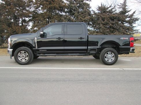 Used 2024 Ford F250 Lariat AWD/4WD image 10