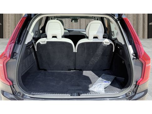 Used 2023 Volvo XC90 B6 Plus w/ Protection Package Premier AWD/4WD image 3