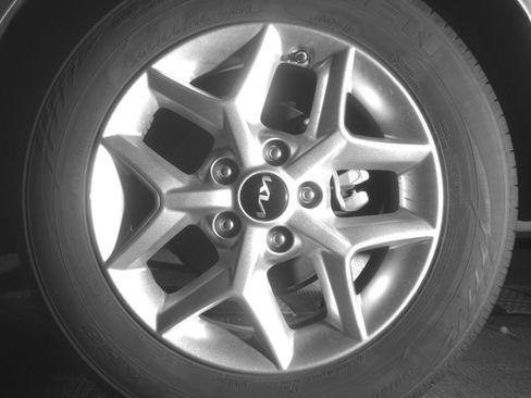 Used 2025 Kia Soul LX w/ LX Technology Package FWD image 17