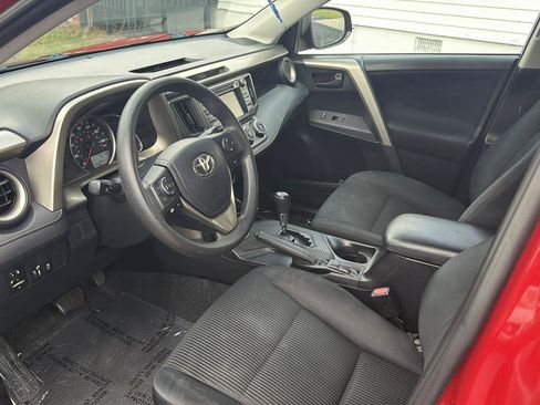 Used 2015 Toyota RAV4 LE FWD image 10