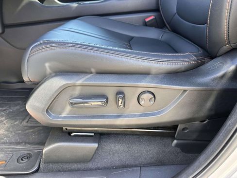 Certified 2025 Honda Pilot TrailSport image 11
