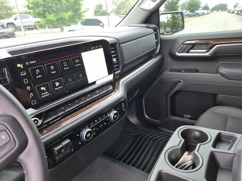 New 2026 GMC Sierra 1500 SLE w/ Preferred Package RWD image 27
