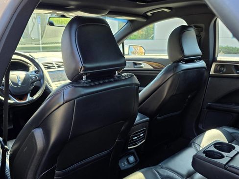 Used 2020 Lincoln MKZ Reserve image 17