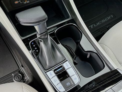 Certified 2025 Hyundai Tucson SEL image 17