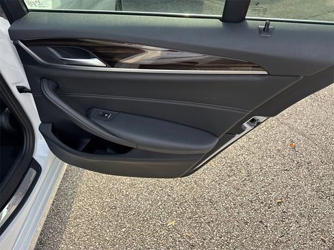 Used 2019 BMW 540i image 16