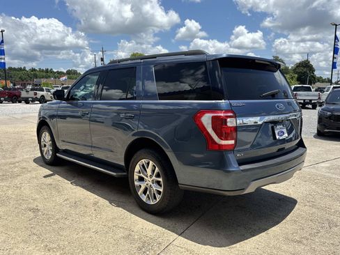 Used 2020 Ford Expedition XLT w/ Equipment Group 202A RWD image 5