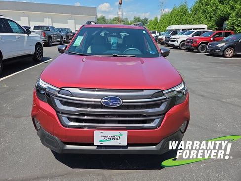 Used 2025 Subaru Forester Premium w/ Convenience Package #1 AWD/4WD image 2