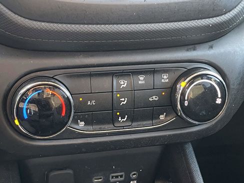 Used 2023 Chevrolet TrailBlazer LT AWD/4WD image 28
