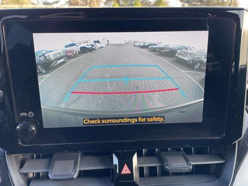Used 2024 Toyota Corolla Cross LE FWD image 39