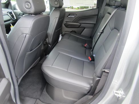 New 2026 GMC Canyon Elevation w/ Convenience Package RWD image 33