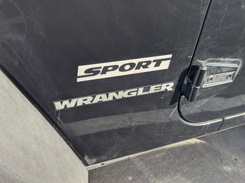 Used 2017 Jeep Wrangler Sport w/ Quick Order Package 23S image 10