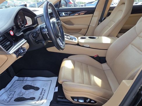 Used 2018 Porsche Panamera 4 image 22