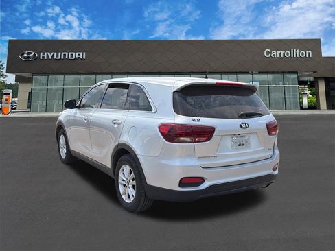 Used 2019 Kia Sorento L FWD image 7