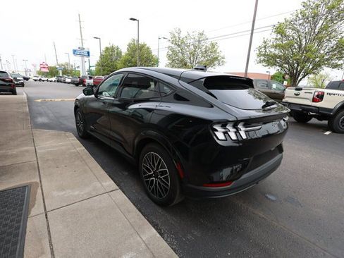 Certified 2025 Ford Mustang Mach-E Premium image 5