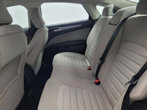 Used 2019 Ford Fusion S image 18