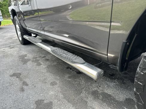 Used 2015 RAM 1500 Express RWD image 17