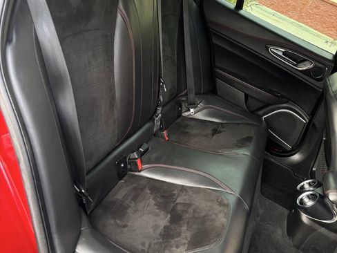 Used 2018 Alfa Romeo Giulia Quadrifoglio w/ Driver Assist Dynamic Package image 23