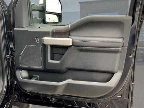 Certified 2021 Ford F450 Lariat w/ Lariat Ultimate Package image 29