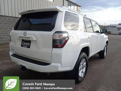 Used 2017 Toyota 4Runner SR5 image 3