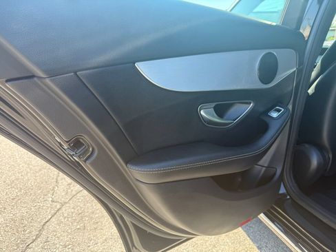 Used 2018 Mercedes-Benz C 300 4MATIC Sedan image 23