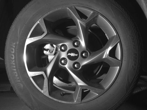 Used 2025 Chevrolet Trax LT FWD image 18