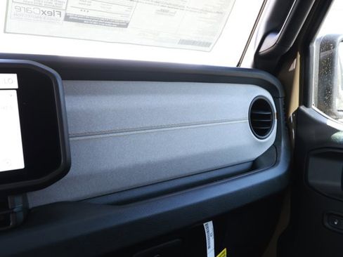 Used 2020 Jeep Gladiator Sport image 24