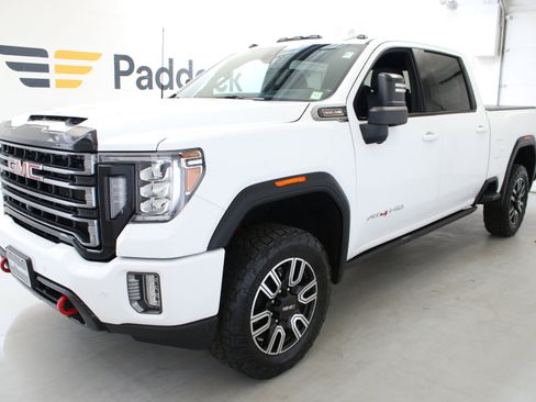 Used 2022 GMC Sierra 2500 AT4 w/ AT4 Premium Plus Package AWD/4WD image 3