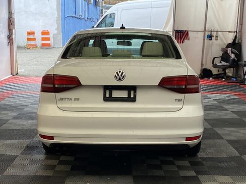 Used 2018 Volkswagen Jetta SE FWD image 5