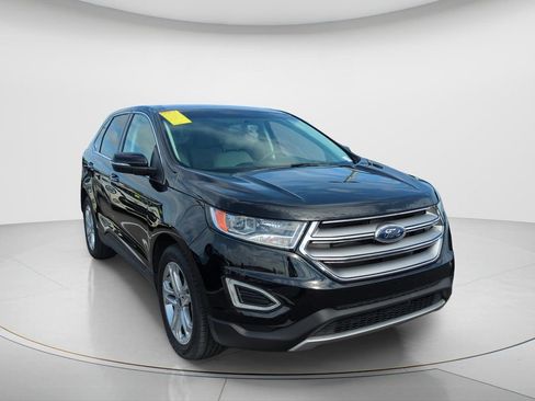 Used 2018 Ford Edge Titanium FWD image 2