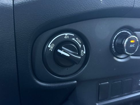 Used 2023 Nissan Frontier SV AWD/4WD image 28