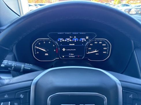 Used 2021 GMC Yukon SLT w/ SLT Premium Package image 16