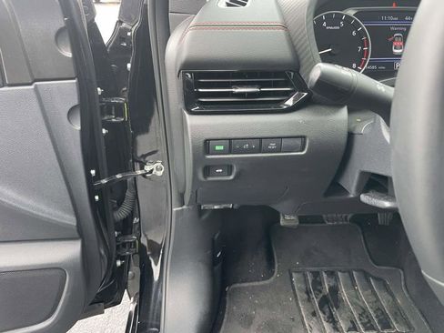 Used 2025 Nissan Sentra SR w/ Midnight Edition image 31