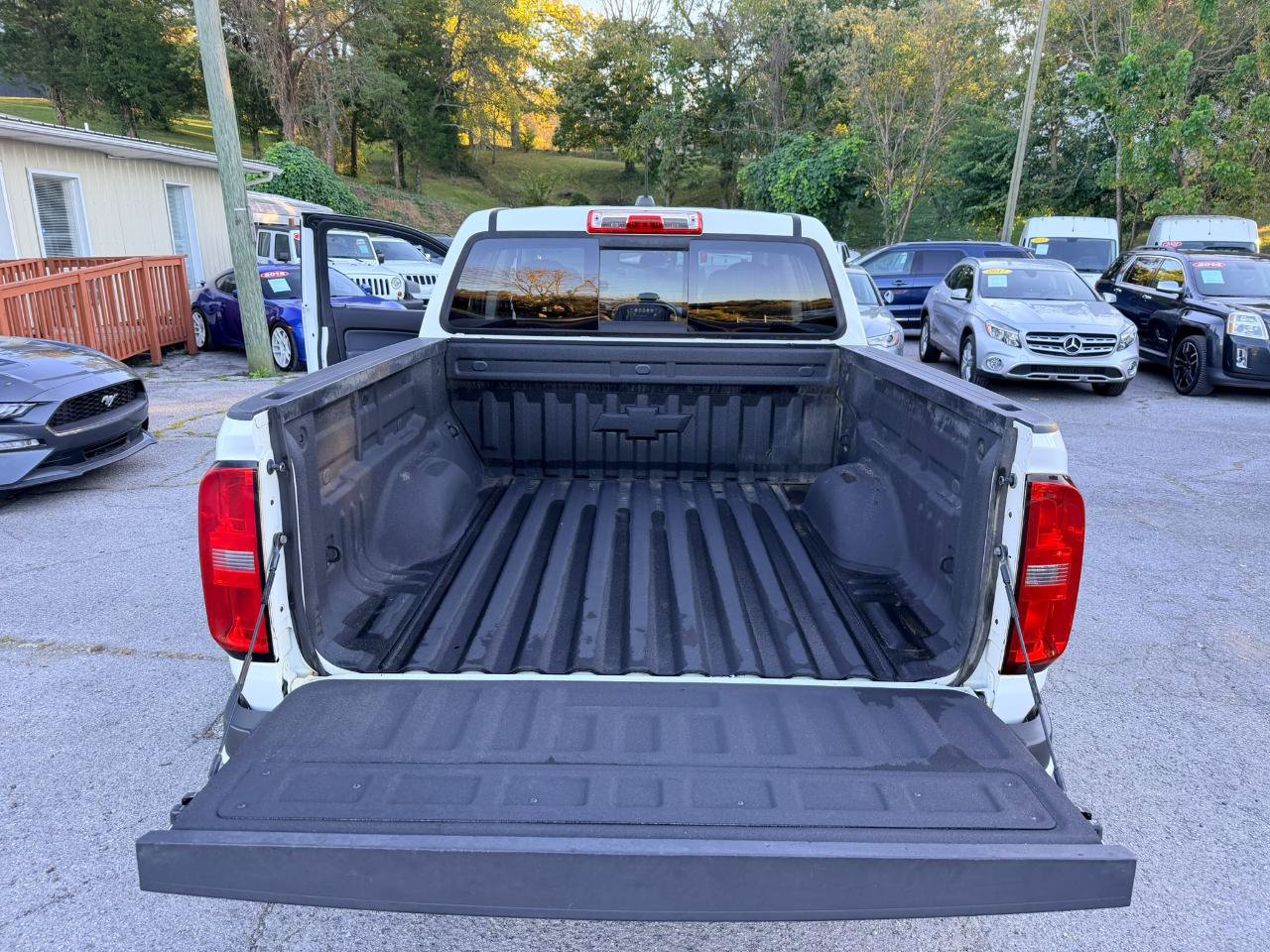 Used 2018 Chevrolet Colorado Z71 AWD/4WD image 21