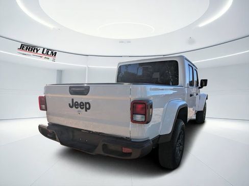 New 2026 Jeep Gladiator Sport image 3