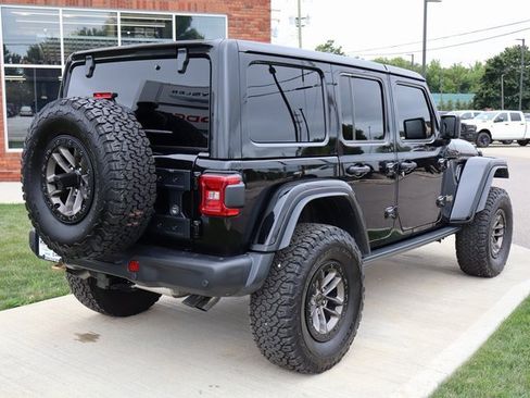 Used 2025 Jeep Wrangler Unlimited Rubicon 392 image 41