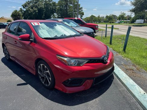 Used 2017 Toyota Corolla iM image 1