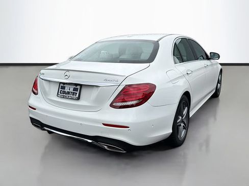Used 2017 Mercedes-Benz E 300 4MATIC image 7