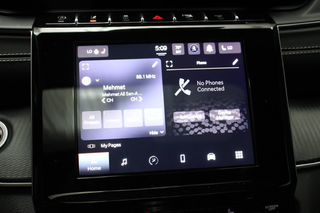 Used 2023 Jeep Grand Cherokee L Laredo RWD image 25