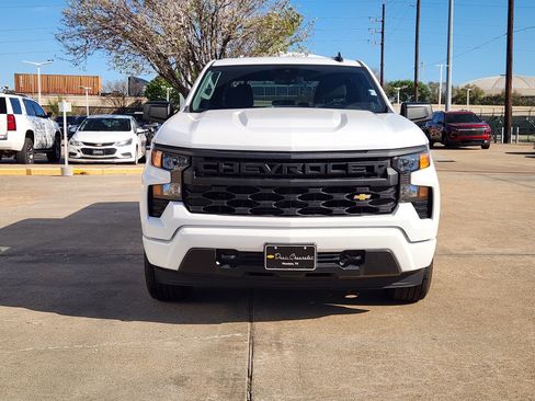 Certified 2025 Chevrolet Silverado 1500 Custom image 3