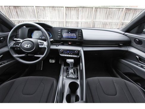 Certified 2026 Hyundai Elantra Sport FWD image 10