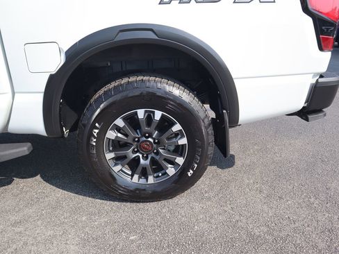 Used 2024 Nissan Titan PRO-4X w/ Pro-4x Utility Package image 9