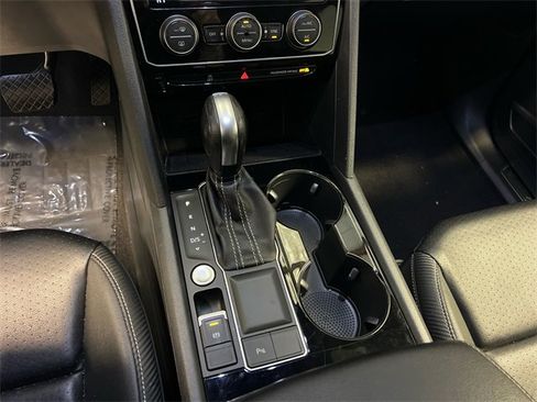 Certified 2023 Volkswagen Atlas Cross Sport SE image 28