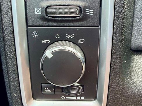 Used 2017 RAM 1500 Classic SLT AWD/4WD image 23