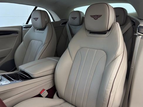 Used 2024 Bentley Continental GT image 4