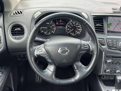 Used 2020 Nissan Pathfinder SL FWD image 14